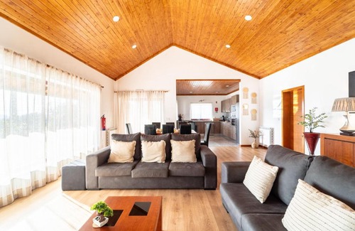 Terras de Bouro House | Assento do Cávado by House and People