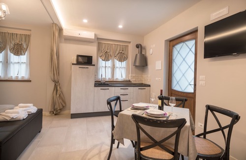 Rivotorto Apartment | Assisi apartment, kitchen, swimming-pool, spa and breakfast