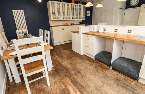 Cresswell Cottage | ASTA COTTAGE, pet friendly, with open fire in Cresswell
