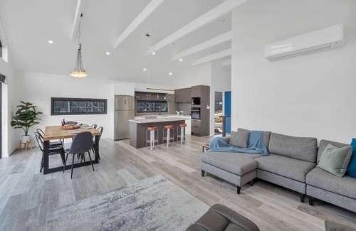 Lake Crackenback Ski Chalet | Astia Chalet | Crackenback | Amazing views | 2BR