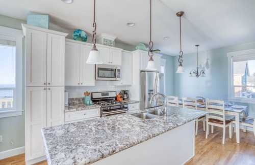 Nelscott House | Astonishing Ocean Views from this Hilltop Three-Story Luxury Home with Hot Tub!