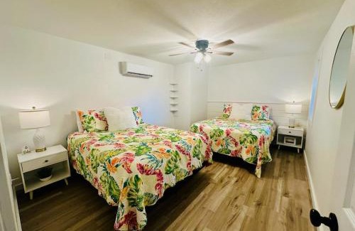 Sunrise Beach House | Astonishing view 100 feet from the lake!
