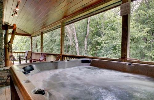 Copperhill House | Astounding River View - Outdoor Hot Tub, Volleyball Net, Game Room + More!