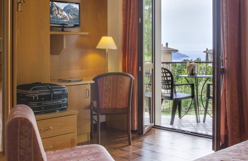 Gardola Hotel | Astra