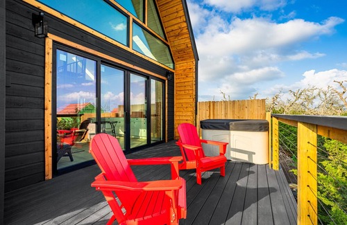 Fredericksburg Cabin | Astryia Glamping