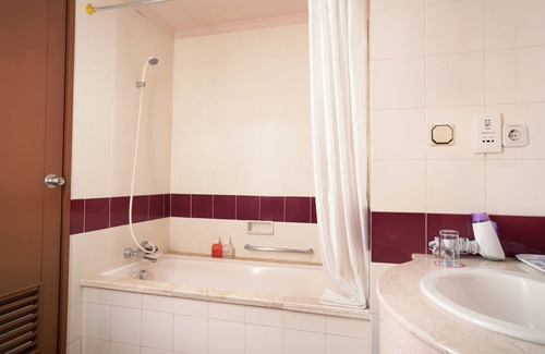 Cikarang Hotel | Asuka Hotel MM2100 Industrial Town