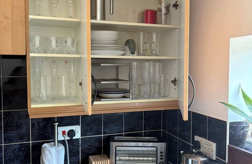 Cambridge Apartment | At a serene location opposite to the house of a double Nobel laureate