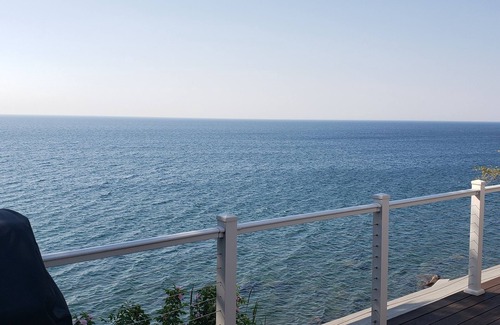 Two Harbors House | At Blue Stone Bluff, It’s all about the view!