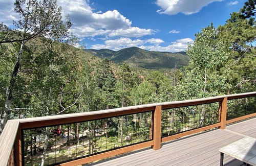 Green Mountain Falls House | At Catamount trailhead. Secluded. Game Room. Pet Friendly