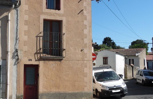 Carcassonne House | At Château de Jérôme, at the foot of the medieval town Pets welcome