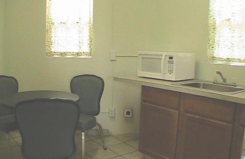 Glenwood Hotel | At Home Express Tangerine Inn