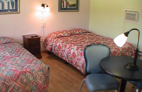 Glenwood Hotel | At Home Express Tangerine Inn