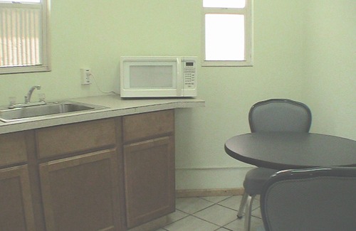 Glenwood Hotel | At Home Express Tangerine Inn