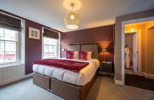 Shrewsbury Apartment | At Home