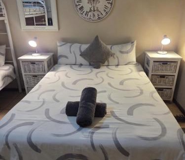 Upington House | At Home Guesthouse