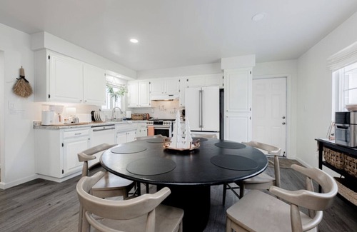 Tehachapi House | At Home in Downtown Tehachapi Traveling Professionals Welcome