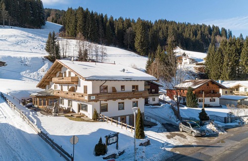 Kelchsau Ski Chalet | Group house with cinema and sauna