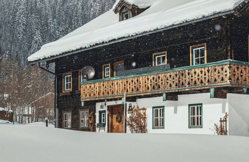 Sankt Martin am Tennengebirge House | Vacation home for 10 guests with 180m² in Sankt Martin am Tennengebirge (270553)