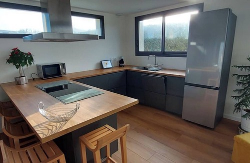 Lampaul-Ploudalmezeau House | At the Agapanthes 4* private jaccuzi spa