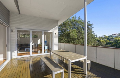 North Avoca House | At The Beach - Great Family House