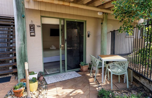 Point Lookout Apartment | At the Beach - Modern Studio Steps from the Beach!