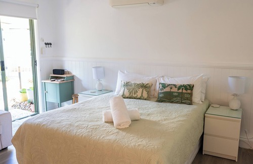 Point Lookout Apartment | At the Beach - Modern Studio Steps from the Beach!