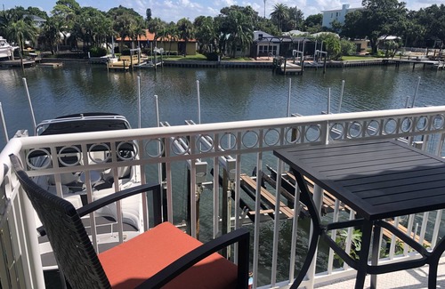 Belle Vista Condo | At the Beach- Waterfront with Balcony-Updated 7/23