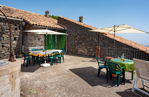 Mascali Villa | At the foot of Etna Casa di Giò Sea View with Terrace and large surrounding park; Parking Available - Villa Panoramica - Montargano