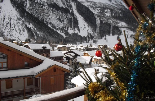 Pralognan-la-Vanoise Apartment | AT THE FOOT OF SLOPES: comfortable Flat in a new built chalet in 2011