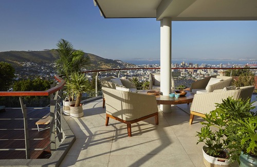 Cape Town City Centre Villa | At the Foot of Table Mountain - Experience Luxury within the Masjestic Cape