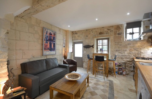 Arles City Centre House | At the foot of the Arles bullring, attractive renovated town house