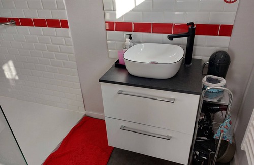 Pin - Vert Galant Bed & Breakfast | At the gates of the circuit