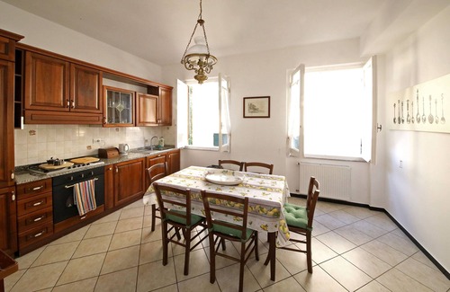 Santa Margherita Ligure Apartment | AT THE PORT OF SANTA MARGHERITA [A/C, wi-fi, sea view] CIN IT010054C2CJKQENH4