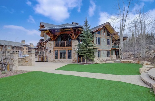 Park City Condo | At the New Gondola 2 Br/BA Condo Escala Lodges located @ Hyatt Centric Park City