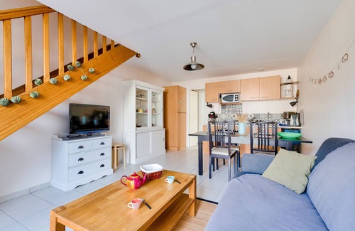 Notre-Dame-de-Monts Ski Chalet | At two steps from the beach, nice house for 4