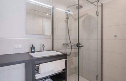 Erdberg Apartment | AT VIE 112 Urbmrise 01 035 01 01 A002