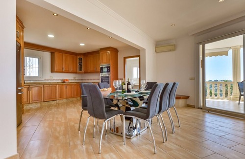 Empedrola Villa | AT350 COLINA DEL SOL