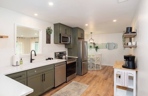 Atascadero House | Atascadero Retreat by Lake w/Game Room!
