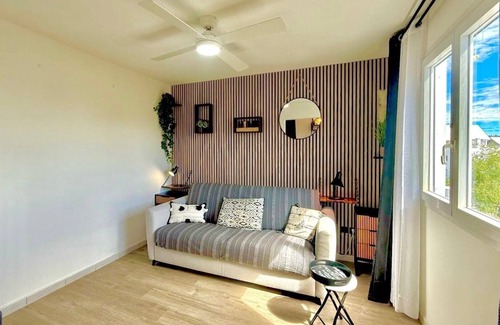 Cap Champagne Apartment | Atelier 62, charming studio, 15 min from the beach