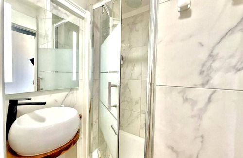 Cap Champagne Apartment | Atelier 62, charming studio, 15 min from the beach