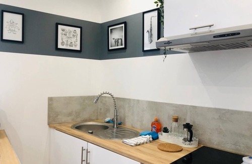 Downtown Apartment | Atelier Arthaud - quartier St Martin - commerces