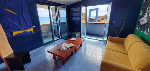 Reitano Apartment | Atelier sul Mare Suite d'Autore