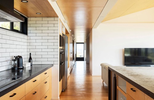 Coles Bay House | Atelier on Freycinet - Beachside Property