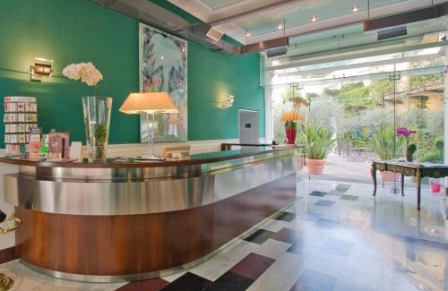 San Lorenzo Hotel | Ateneo Garden Palace