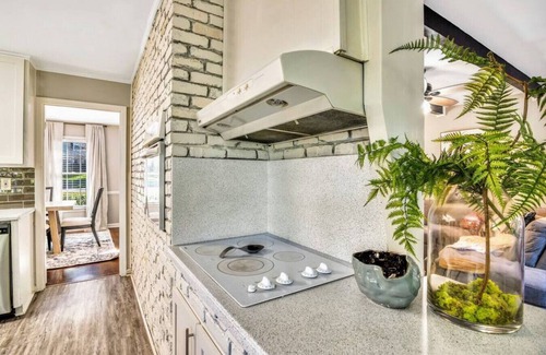 Windwood House | ATH - Dunwoody 5BR -Pet Friendly -Fenced (lakebro)