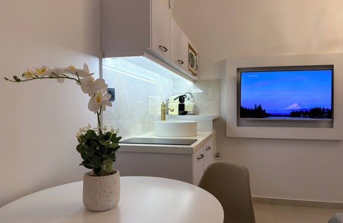 Kinosargous Apartment | Athena 2 Apartment 150m from Neos Kosmos Metro Station