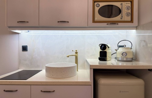 Kinosargous Apartment | Athena 2 Apartment 150m from Neos Kosmos Metro Station