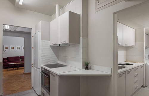 Ampelokipoi Apartment | Athenian Heritage Residences