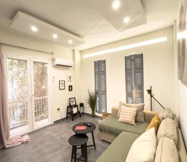 Pangrati Apartment | Athenian Hideaway - Spa Tub and Walk to Metro