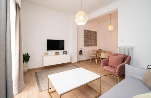 Filopappou Apartment | Athens Due Montagne Apartment